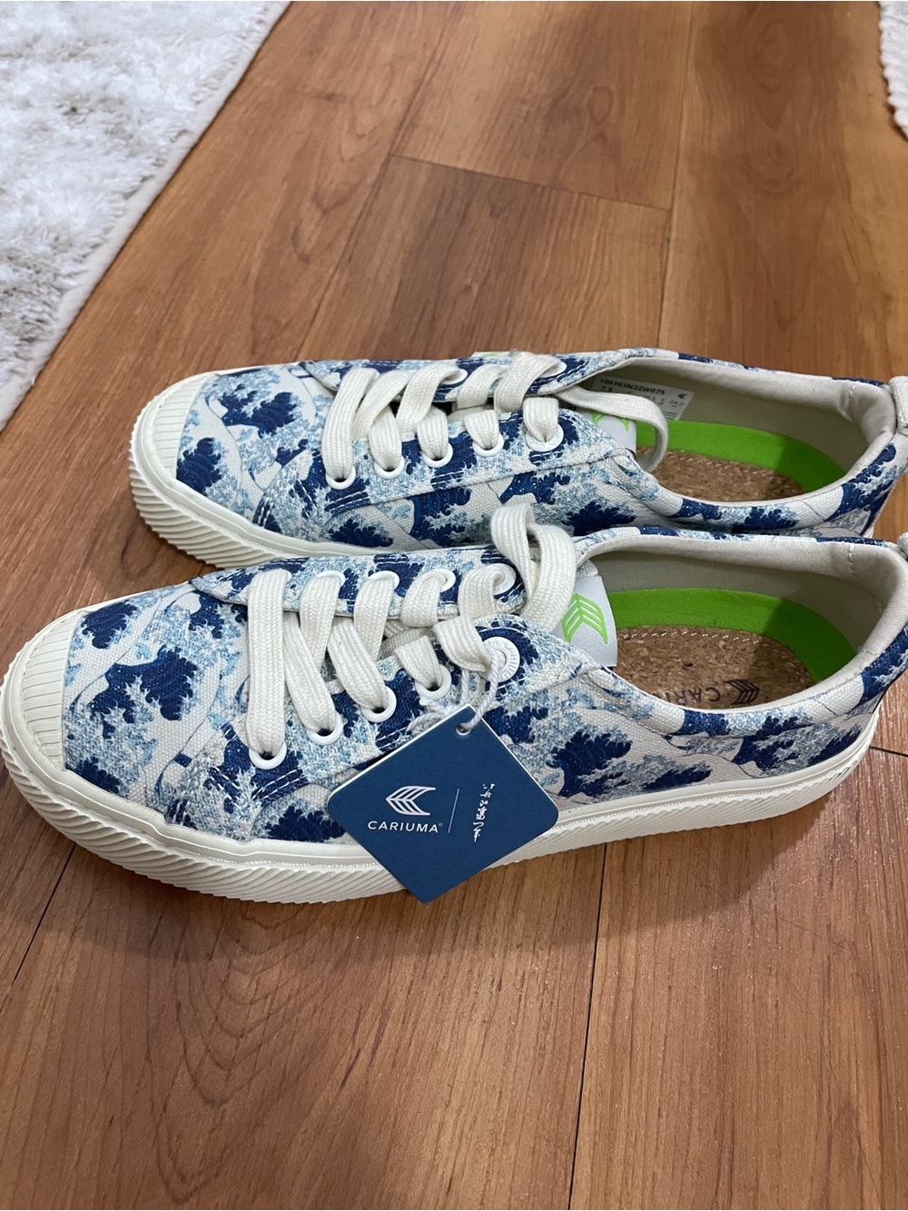 NWT Cariuma Women’s Low-Top Sneakers Art Edition Cork Insoles 7.5